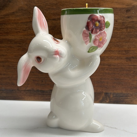 Vintage 1981 Avon White Ceramic Bunny Candle Holder With Floral Design - Picture 4 of 14